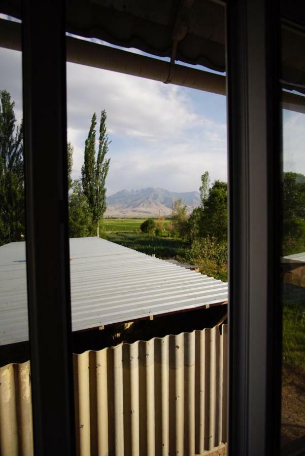 Bed and Breakfast Ecoulan Kochkor Екстер'єр фото
